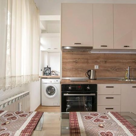 Elegant & Stylish 2 Bedroom Top Central Apartment 소피아 외부 사진