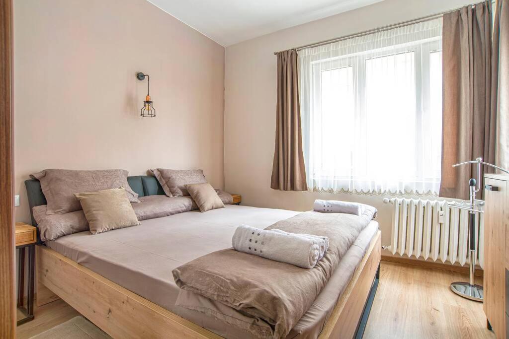 Elegant & Stylish 2 Bedroom Top Central Apartment 소피아 외부 사진