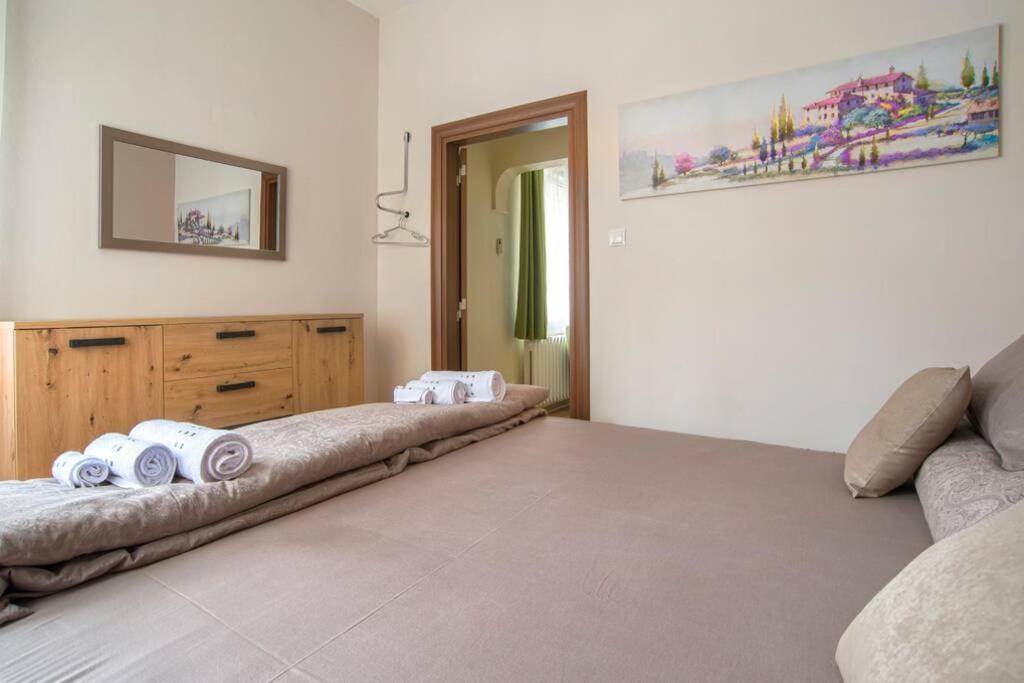 Elegant & Stylish 2 Bedroom Top Central Apartment 소피아 외부 사진