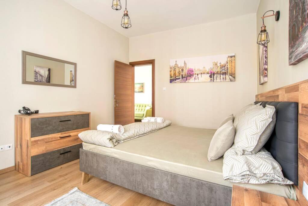 Elegant & Stylish 2 Bedroom Top Central Apartment 소피아 외부 사진